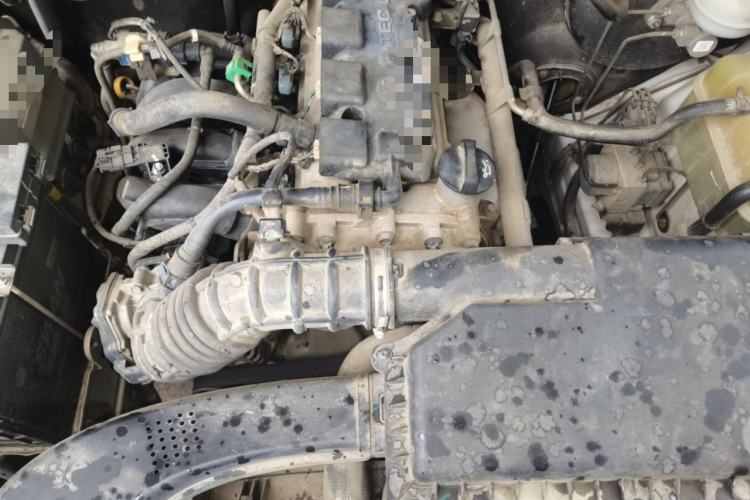 Used Wuling Hongguang 2019 1.5L S Comfort Edition China VI LAR Engine Bay