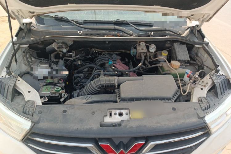 Used Wuling Hongguang 2019 1.5L S Comfort Edition China VI LAR Engine Bay