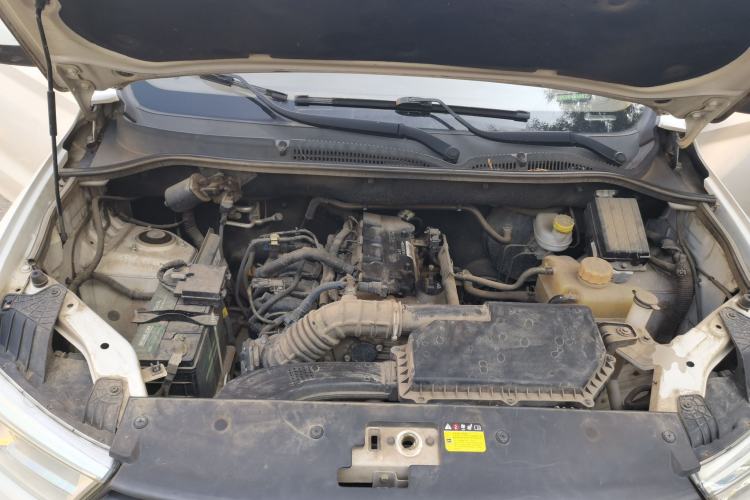 Used Wuling Hongguang 2019 1.5L S Comfort Edition China VI LAR Engine Bay