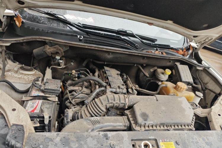 Used Wuling Hongguang 2019 1.5L S Comfort Edition China VI LAR Engine Bay