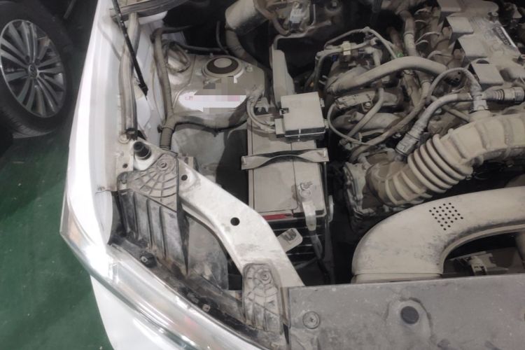 Used Wuling Hongguang 2019 1.5L S Basic Version China VI Standard LAR Engine Bay Right