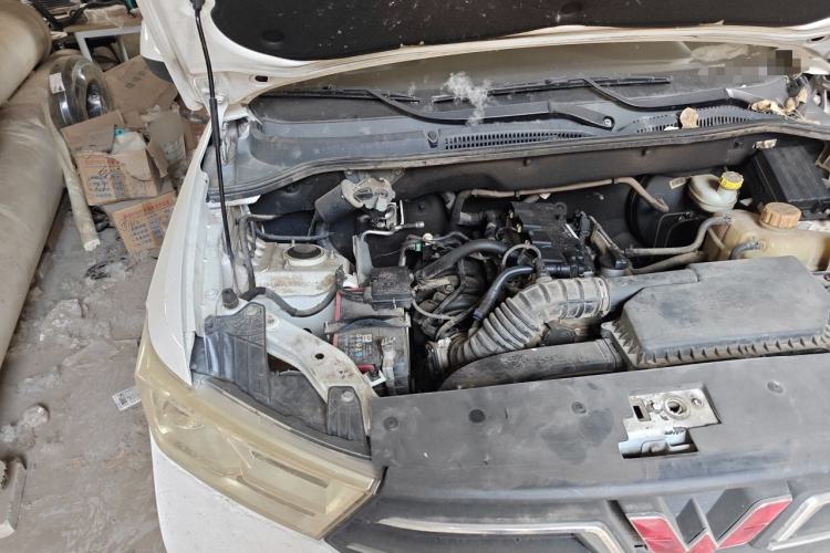 Used Wuling Hongguang 2019 1.5L S Comfort Edition China VI LAR Engine Bay Right