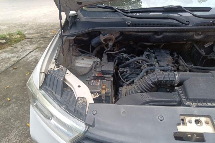 Used Wuling Hongguang 2019 1.5L S Standard Version China VI LAR Engine Bay Right