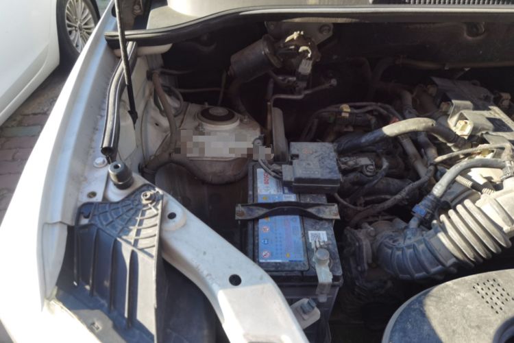 Used Wuling Hongguang 2019 1.5L S Basic Version China VI Standard LAR Engine Bay Right