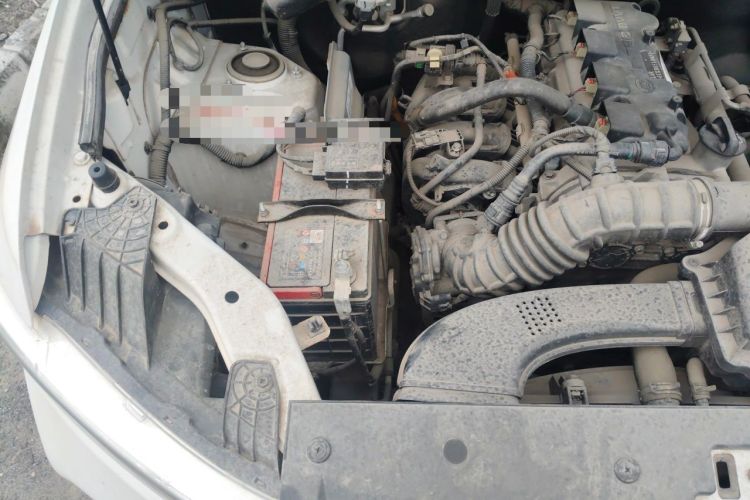 Used Wuling Hongguang 2019 1.5L S Basic Version China VI Standard LAR Engine Bay Right