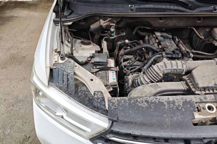 Used Wuling Hongguang 2019 1.5L S Comfort Edition China VI LAR Engine Bay Right