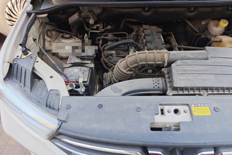 Used Wuling Hongguang 2019 1.5L S Base Version L2B Engine Bay Right