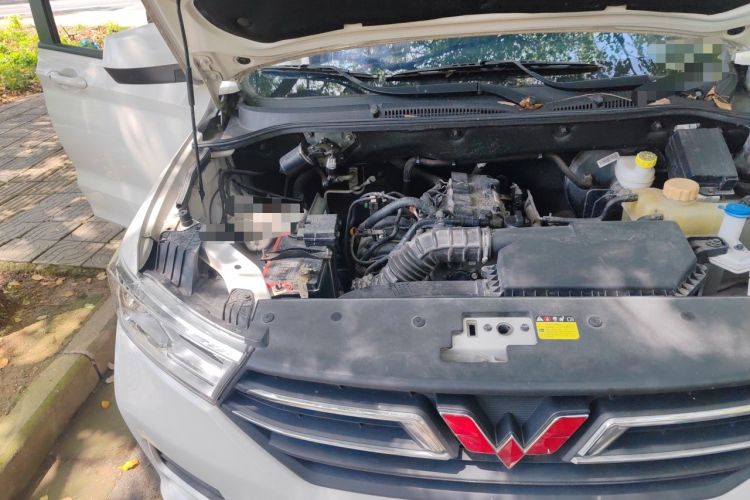 Used Wuling Hongguang 2019 1.5L S Comfort Edition China VI LAR Engine Bay Right