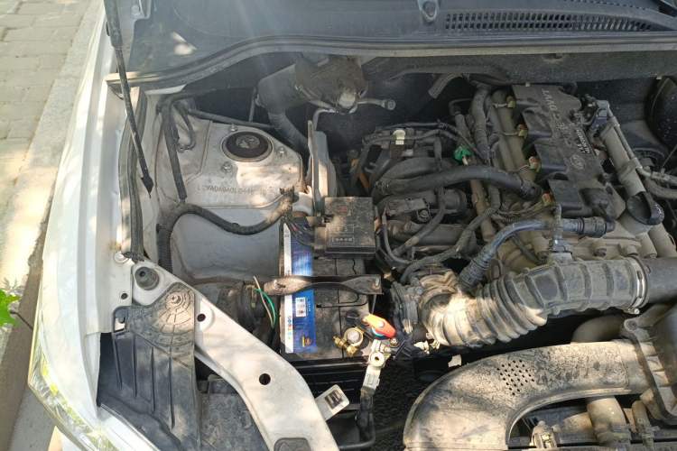 Used Wuling Hongguang 2019 1.5L S Comfort Edition China VI LAR Engine Bay Right