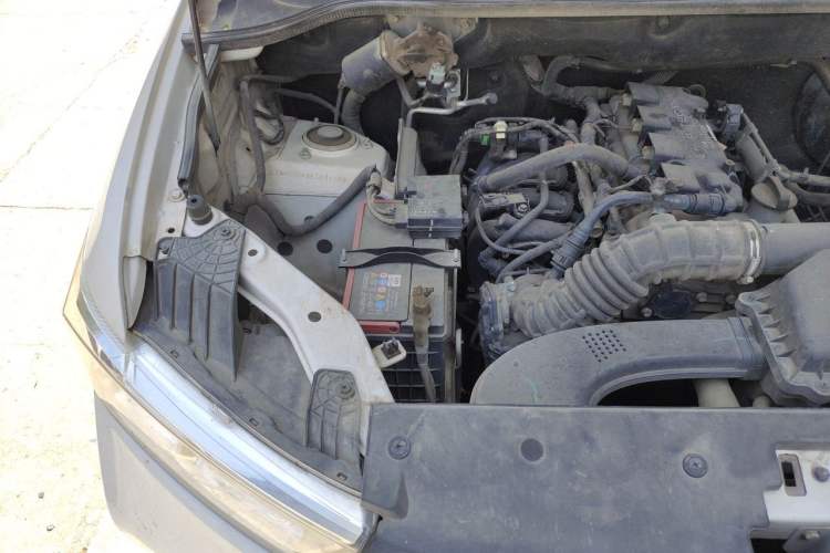 Used Wuling Hongguang 2019 1.5L S Comfort Edition China VI LAR Engine Bay Right