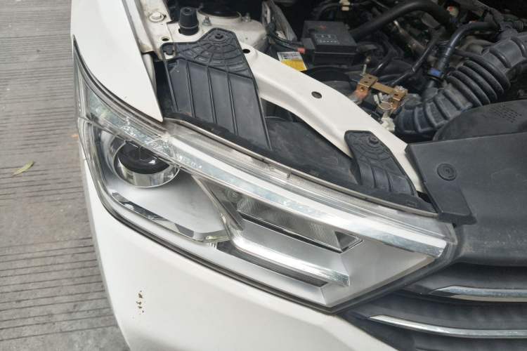 Used Wuling Hongguang 2019 1.5L S Standard Version China VI LAR Engine Bay Right