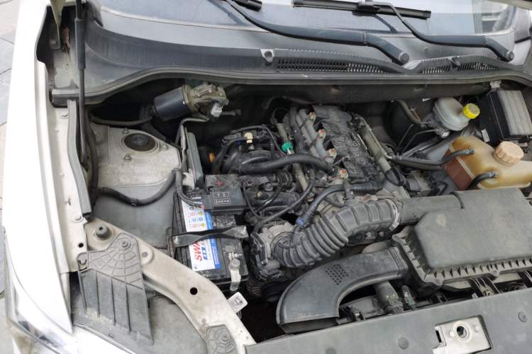 Used Wuling Hongguang 2019 1.5L S Comfort Edition China VI LAR Engine Bay Right