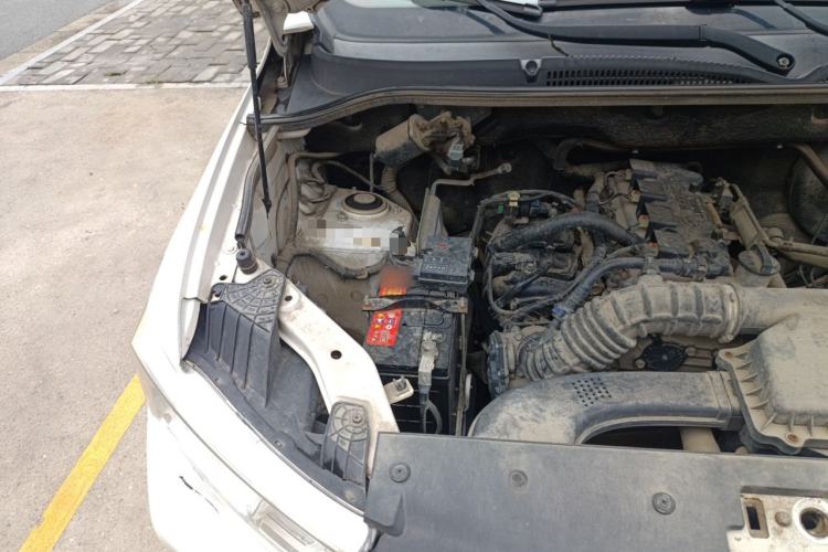 Used Wuling Hongguang 2019 1.5L S Basic Version China VI Standard LAR Engine Bay Right