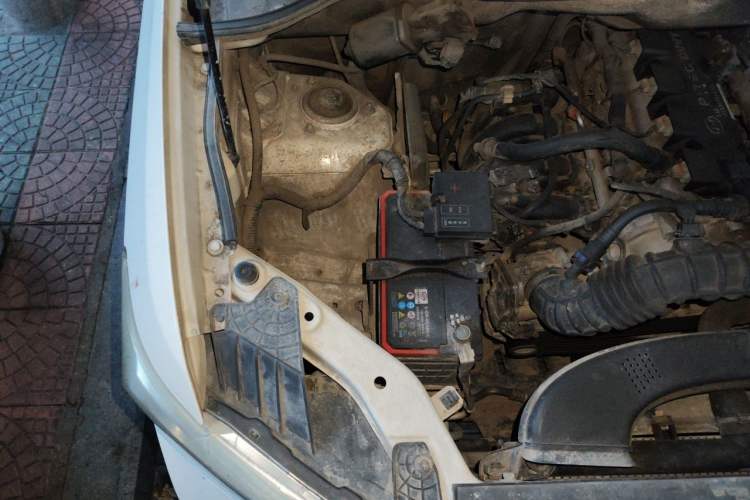 Used Wuling Hongguang 2019 1.5L S Standard Version China VI LAR Engine Bay Right