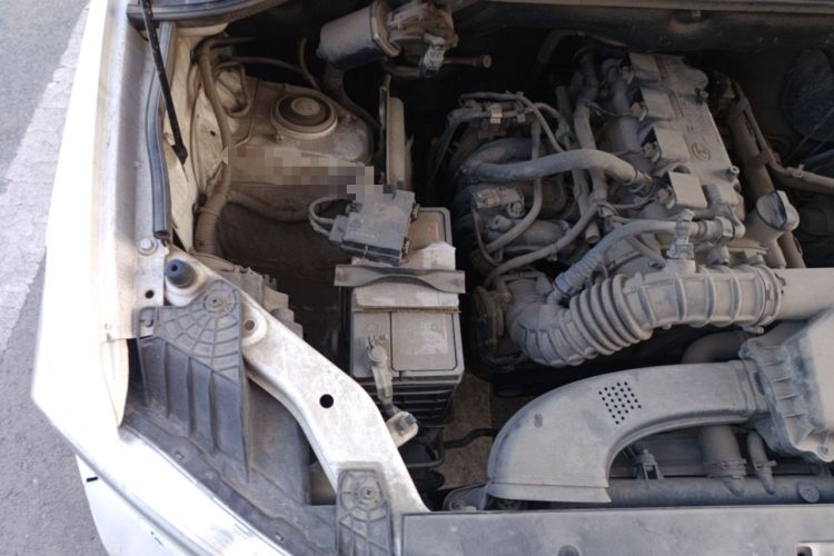 Used Wuling Hongguang 2019 1.5L S Basic Version China VI Standard LAR Engine Bay Right