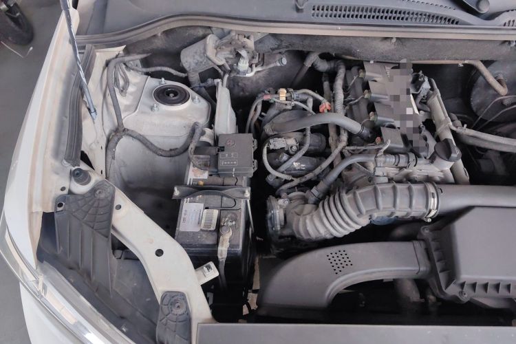 Used Wuling Hongguang 2019 1.5L S Comfort Edition China VI LAR Engine Bay Right
