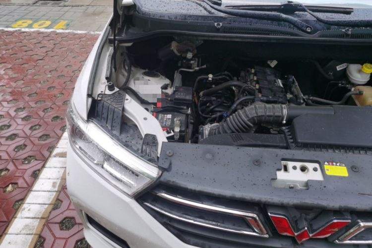 Used Wuling Hongguang 2019 1.5L S Comfort Edition China VI LAR Engine Bay Right