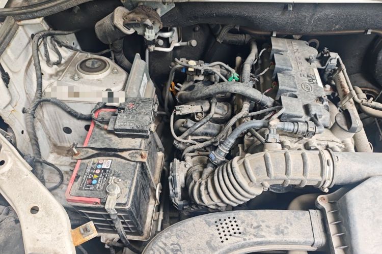 Used Wuling Hongguang 2019 1.5L S Standard Version China VI LAR Engine Bay Right