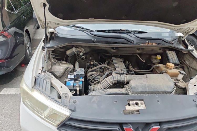 Used Wuling Hongguang 2019 1.5L S Basic Version China VI Standard LAR Engine Bay Right
