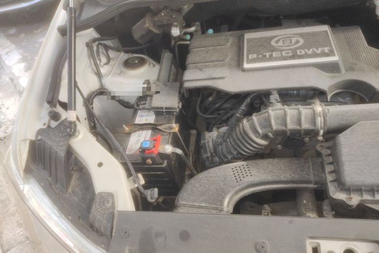 Used Wuling Hongguang 2019 1.5L S Comfort Edition China VI LAR Engine Bay Right