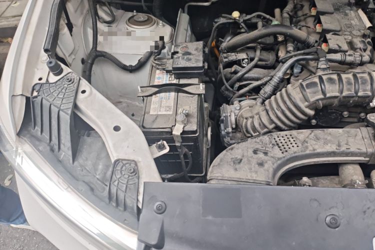 Used Wuling Hongguang 2019 1.5L S Standard Version China VI LAR Engine Bay Right