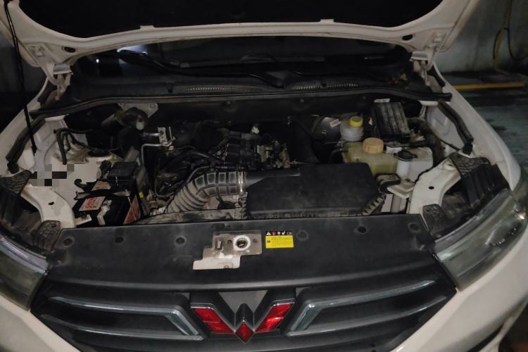 Used Wuling Hongguang 2019 1.5L S Comfort Edition China VI LAR Engine Bay
