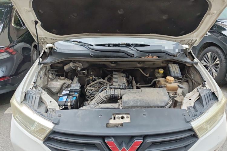 Used Wuling Hongguang 2019 1.5L S Basic Version China VI Standard LAR Engine Bay