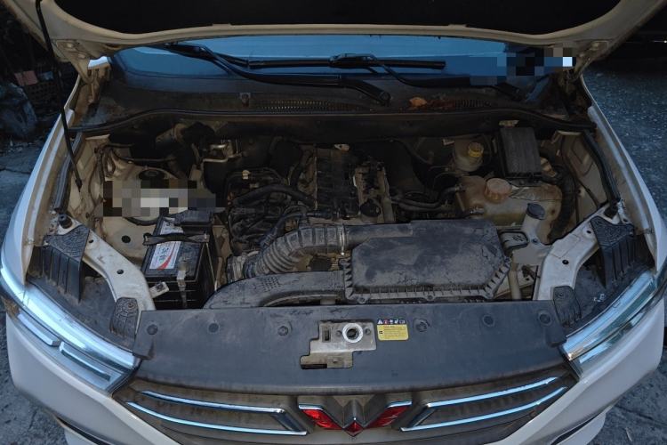 Used Wuling Hongguang 2019 1.5L S Comfort Edition China VI LAR Engine Bay