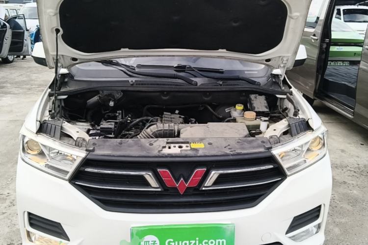 Used Wuling Hongguang 2019 1.5L S Comfort Edition China VI LAR Engine Bay