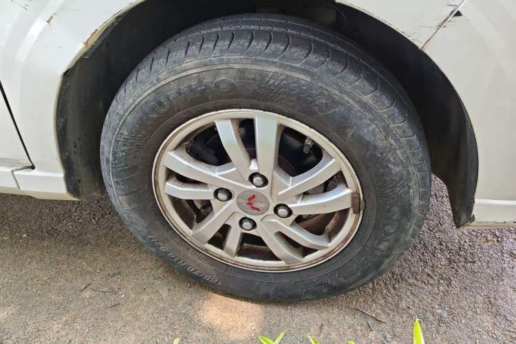 Used Wuling Hongguang 2019 1.5L S Standard Version China VI LAR Exterior 1
