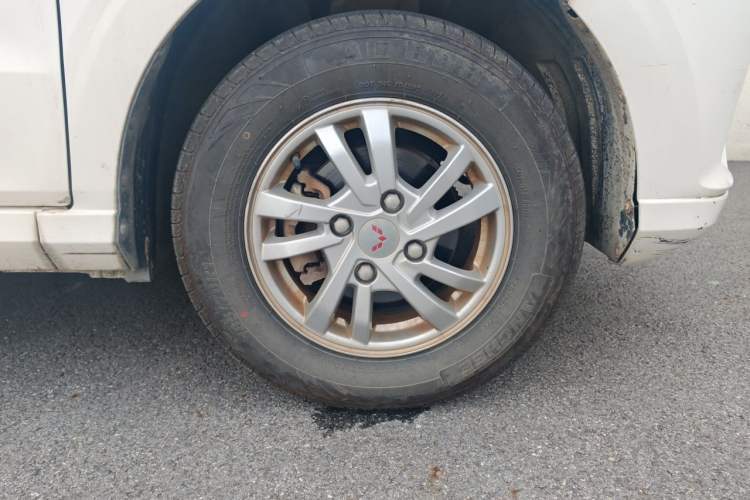 Used Wuling Hongguang 2019 1.5L S Standard Version China VI LAR Exterior 1