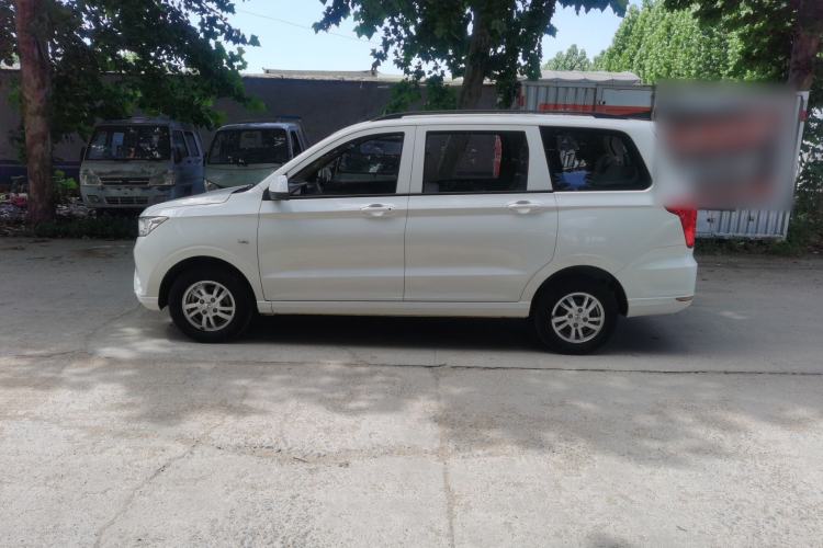 Used Wuling Hongguang 2019 1.5L S Standard Version China VI LAR Exterior 1