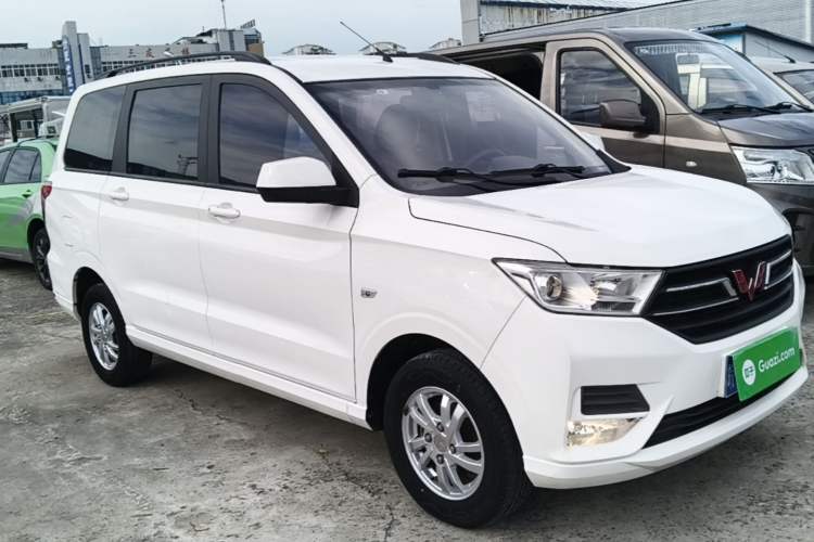 Used Wuling Hongguang 2019 1.5L S Comfort Edition China VI LAR Exterior 1