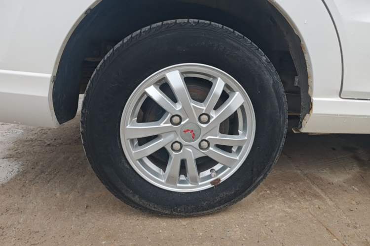 Used Wuling Hongguang 2019 1.5L S Standard Version China VI LAR Exterior 5