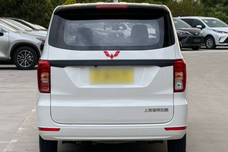 Used Wuling Hongguang 2019 1.5L S Basic Version China VI Standard LAR Exterior 5