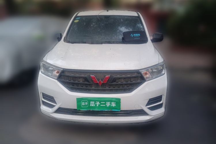 Used Wuling Hongguang 2019 1.5L S Basic Version China VI Standard LAR Front