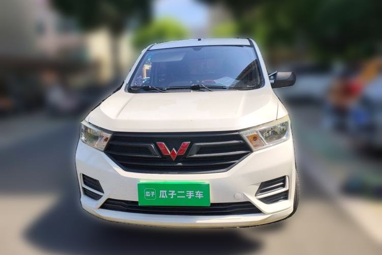 Used Wuling Hongguang 2019 1.5L S Basic Version China VI Standard LAR Front