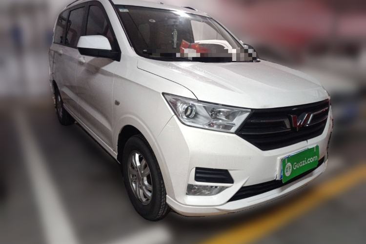 Used Wuling Hongguang 2019 1.5L S Comfort Edition China VI LAR Front Right 45 Deg