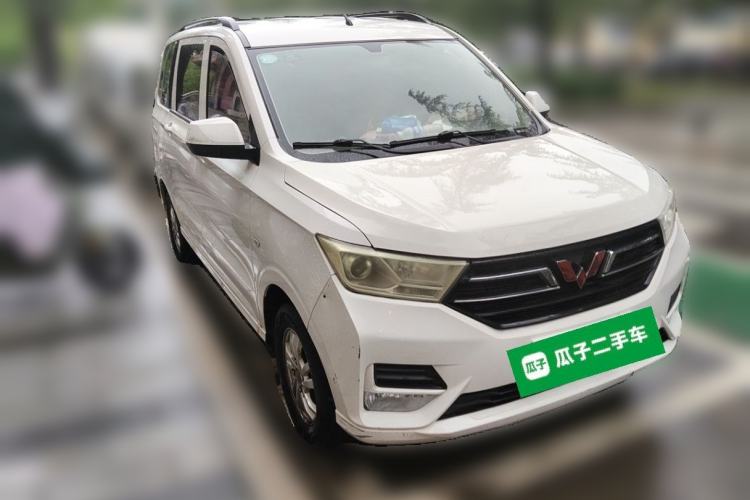 Used Wuling Hongguang 2019 1.5L S Standard Version China VI LAR Front Right 45 Deg