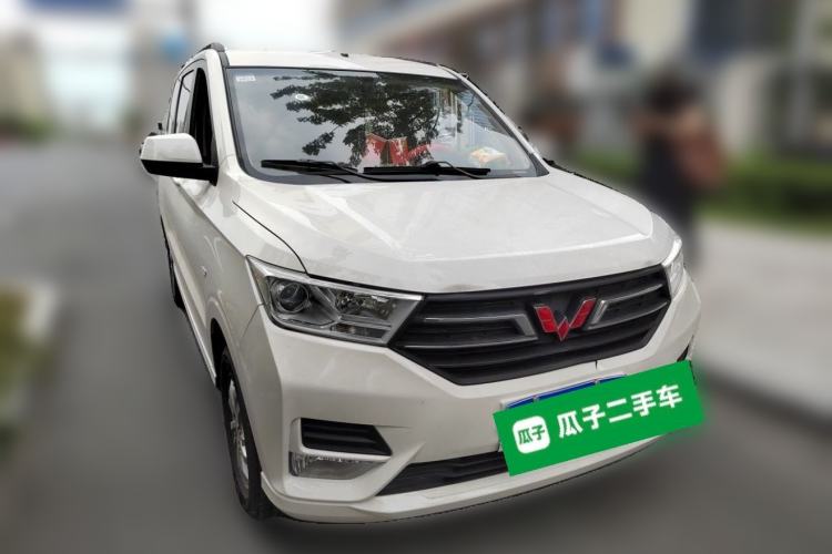 Used Wuling Hongguang 2019 1.5L S Comfort Edition China VI LAR Front Right 45 Deg
