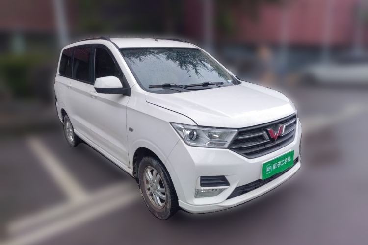 Used Wuling Hongguang 2019 1.5L S Comfort Edition China VI LAR Front Right 45 Deg