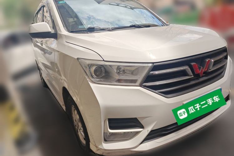 Used Wuling Hongguang 2019 1.5L S Comfort Edition China VI LAR Front Right 45 Deg