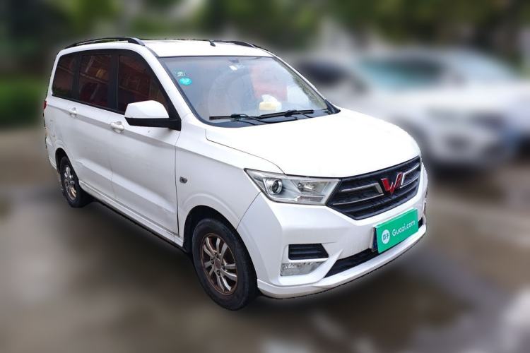 Used Wuling Hongguang 2019 1.5L S Comfort Edition China VI LAR Front Right 45 Deg