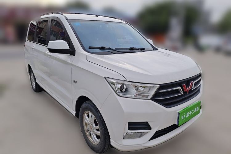 Used Wuling Hongguang 2019 1.5L S Comfort Edition China VI LAR Front Right 45 Deg