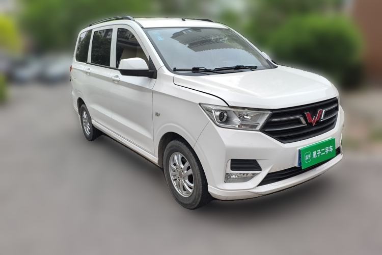 Used Wuling Hongguang 2019 1.5L S Standard Version China VI LAR Front Right 45 Deg