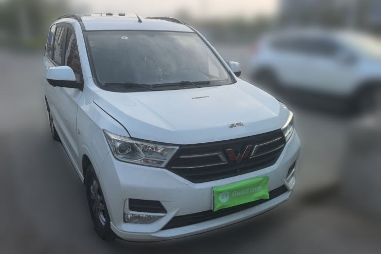 Used Wuling Hongguang 2019 1.5L S Comfort Edition China VI LAR Front Right 45 Deg