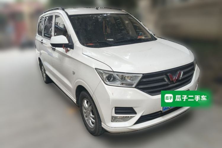 Used Wuling Hongguang 2019 1.5L S Standard Version China VI LAR Front Right 45 Deg