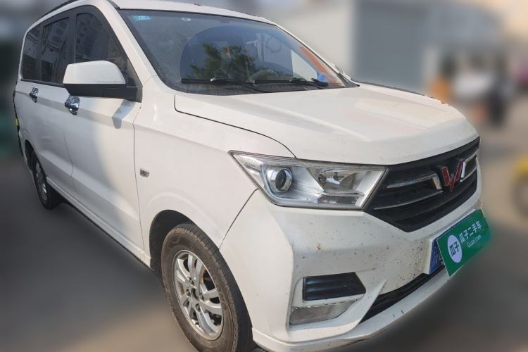 Used Wuling Hongguang 2019 1.5L S Comfort Edition China VI LAR Front Right 45 Deg