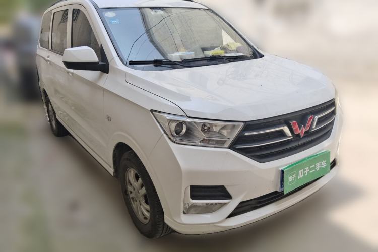 Used Wuling Hongguang 2019 1.5L S Standard Version China VI LAR Front Right 45 Deg
