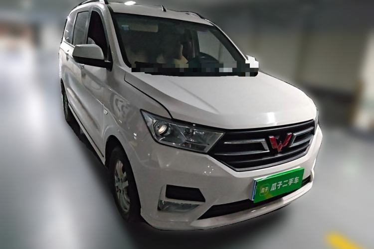 Used Wuling Hongguang 2019 1.5L S Comfort Edition China VI LAR Front Right 45 Deg
